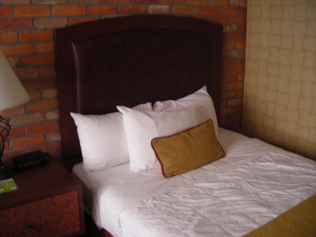 Quality Hotel Downtown-Inn At False Creek Vancouver Habitación foto